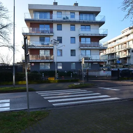 Bursztynowe, Miejsce Postojowe Gratis Apartman *